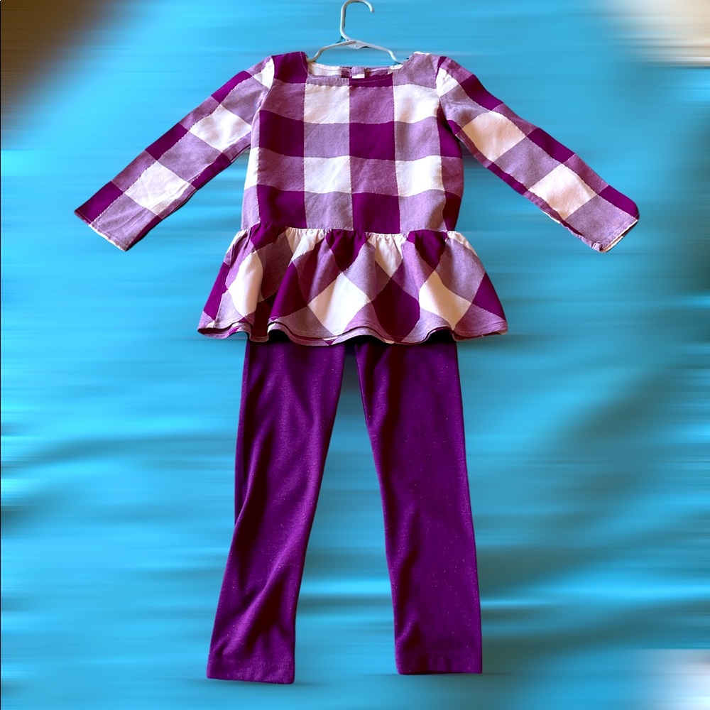 Girls outfit by Sonoma. Purple sparkle pattern. Size 4.